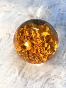 Real genda preservation| genda paperweight| resin sphere