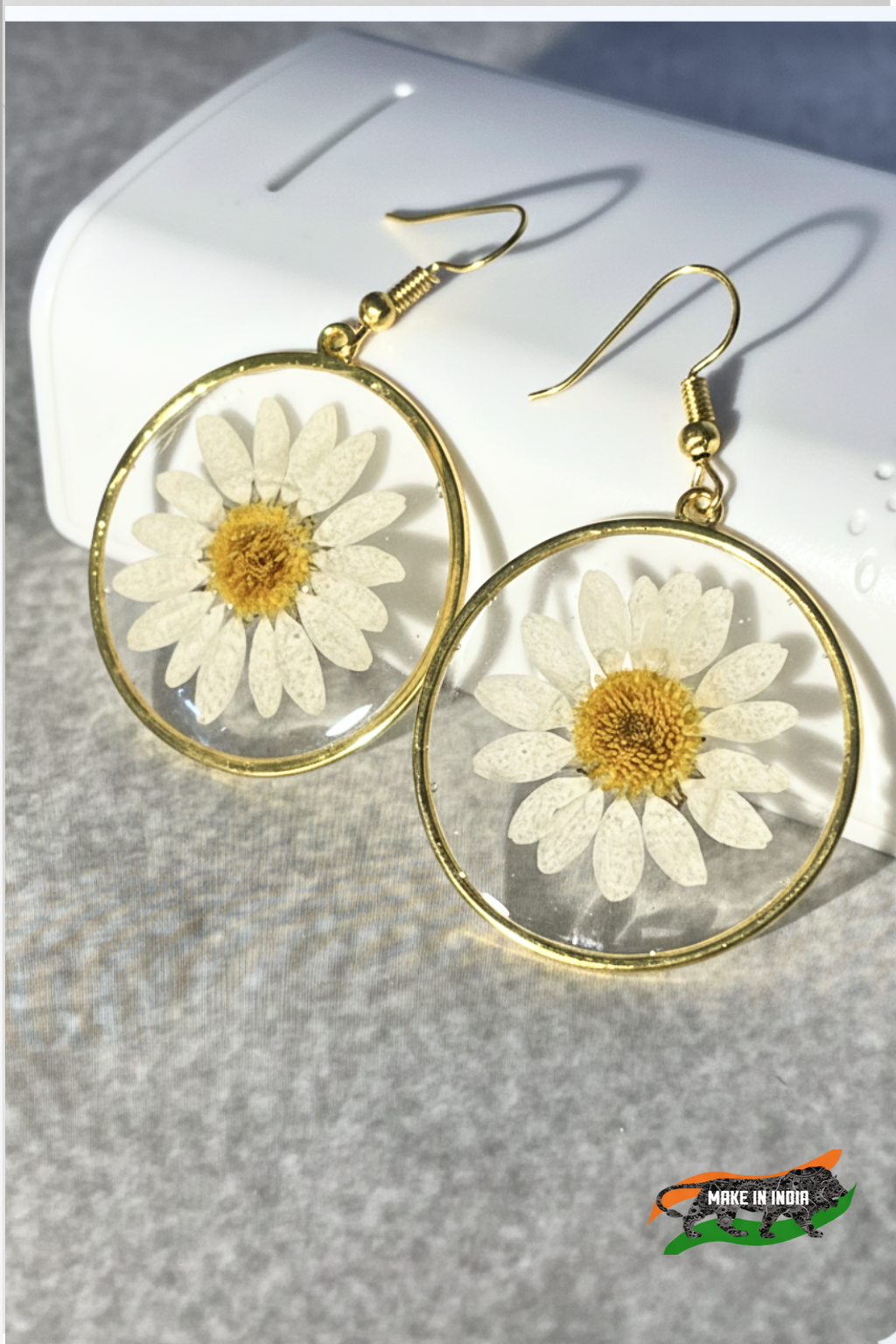 5 RT_Resin_Daisy_Jhumka_01
